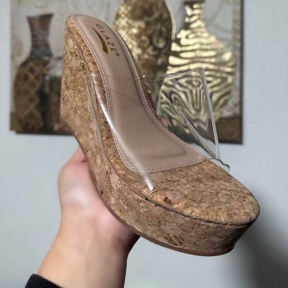 NEW! COMFORTABLE CORK WEDGE WITH SINGLE SOFT PVS STRAP - Picture 2 of 2